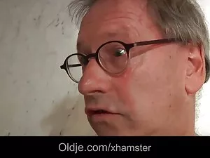 وابسته به عشق شهوانی ...
